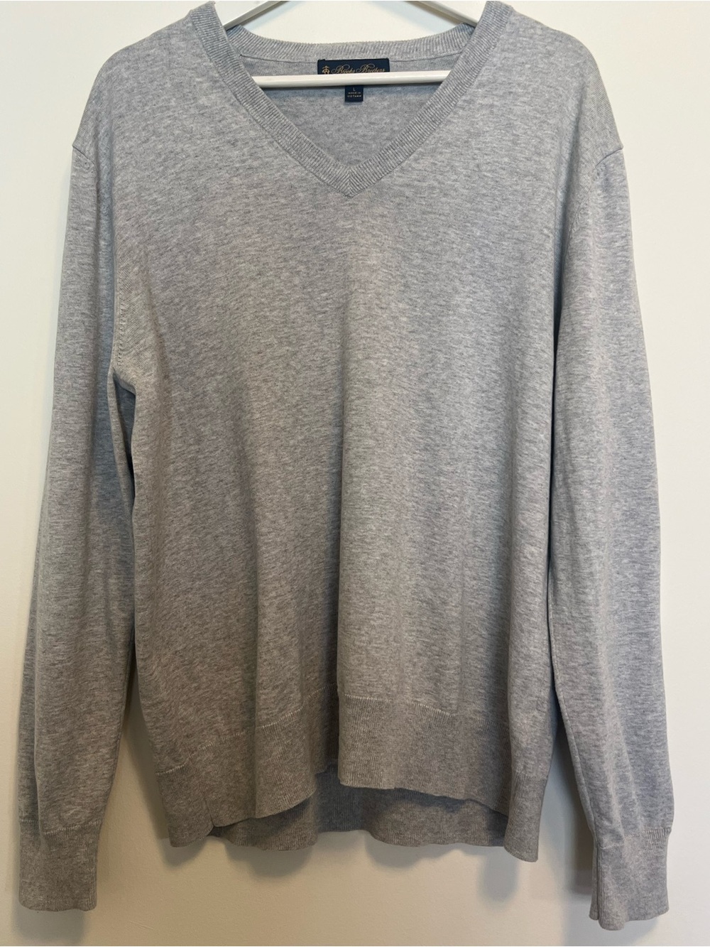 Brooks Brothers Light Gray V-Neck Sweater | Preppy | Office